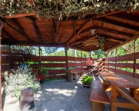 Gorska Roza 招待所 3*